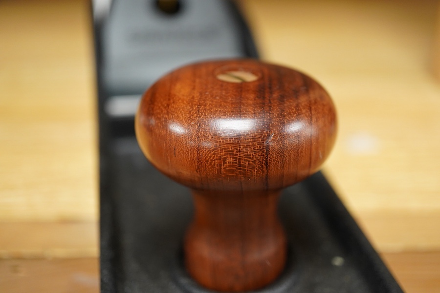 A Veritas No.6 jointer plane